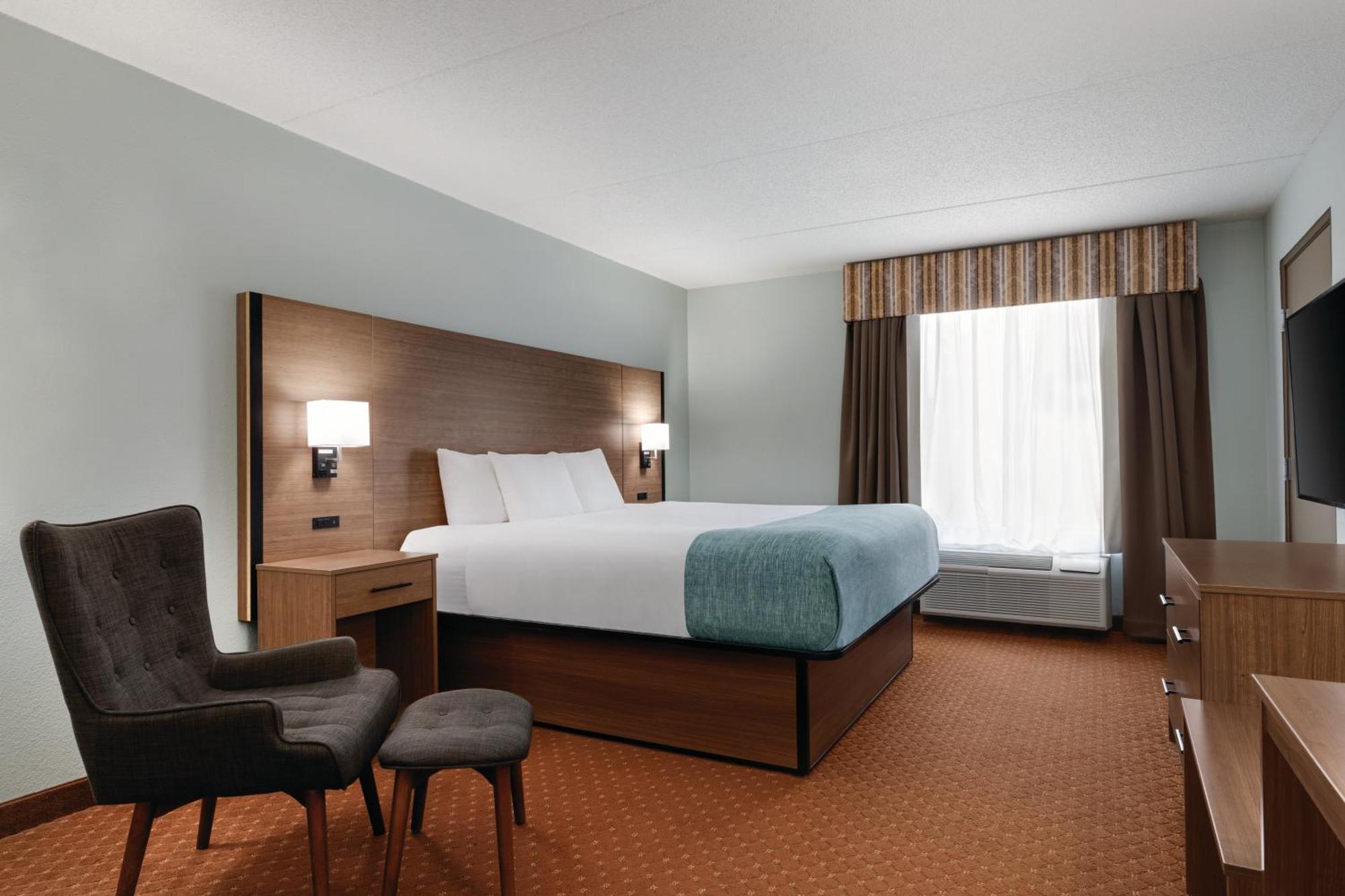 Wingate By Wyndham Louisville East Exterior photo